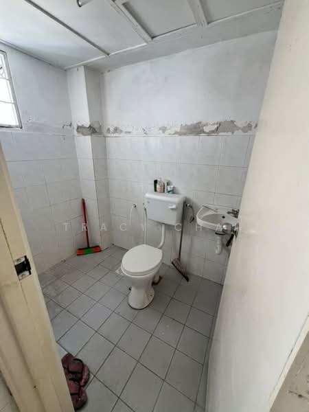 Apartment for Sale at Vista Prima - Tracy Chai - Bathroom - PropertyGuru.com.my
