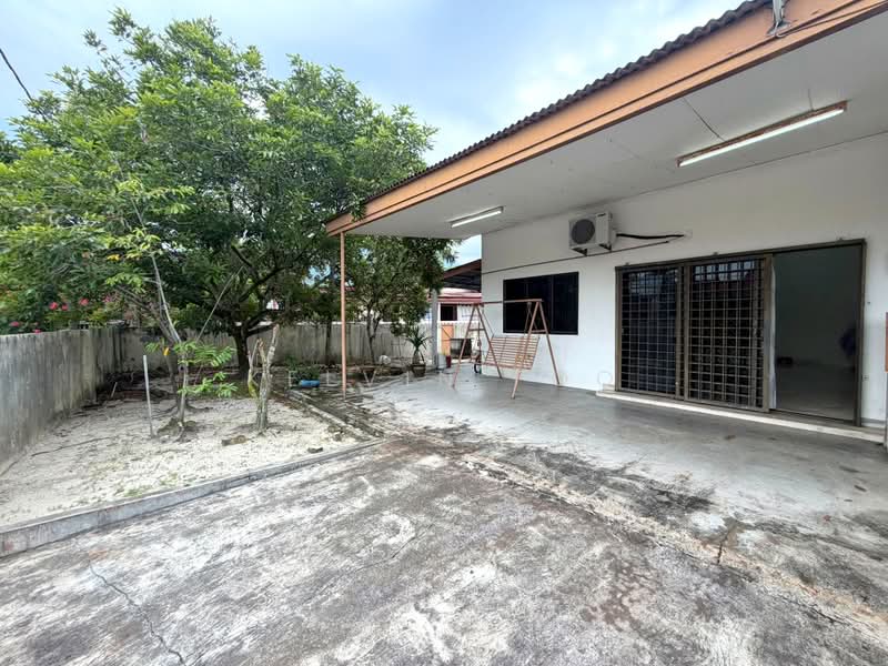 1-storey Terraced House for Sale in Wah Loong (Kampar) - Kelvin Foo - Exterior - PropertyGuru.com.my