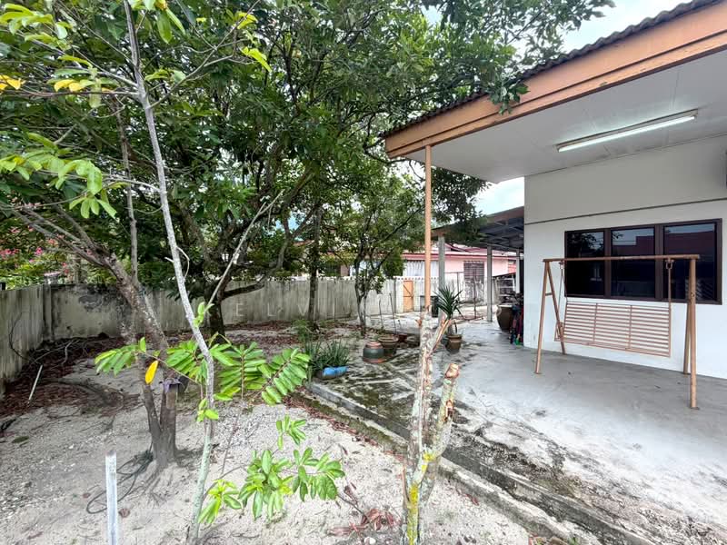 1-storey Terraced House for Sale in Wah Loong (Kampar) - Kelvin Foo - Exterior - PropertyGuru.com.my