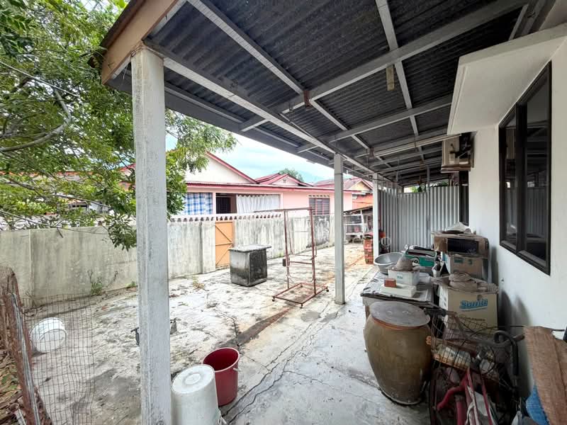 1-storey Terraced House for Sale in Wah Loong (Kampar) - Kelvin Foo - Exterior - PropertyGuru.com.my