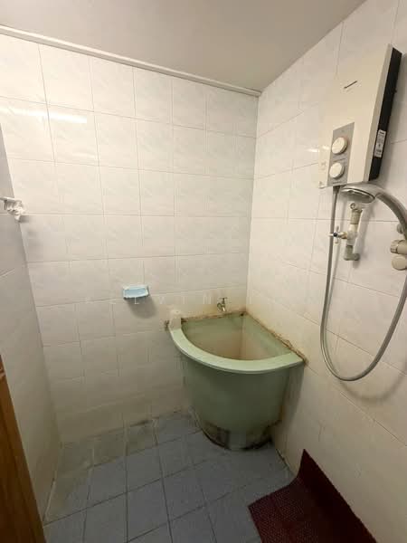 1-storey Terraced House for Sale in Wah Loong (Kampar) - Kelvin Foo - Bathroom - PropertyGuru.com.my