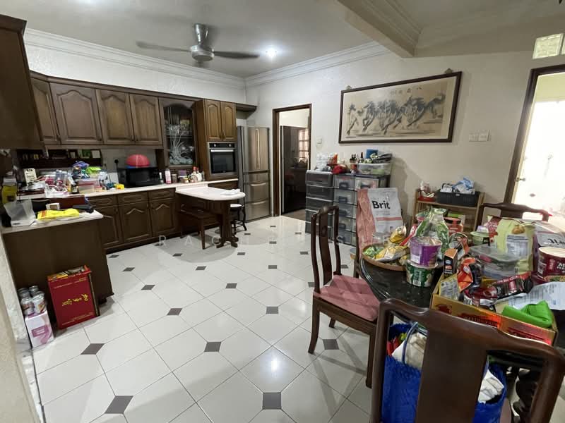 2-storey Terraced House for Sale in Taman Tun Dr Ismail (Kuala Lumpur) - Rachel Sie - Kitchen - PropertyGuru.com.my