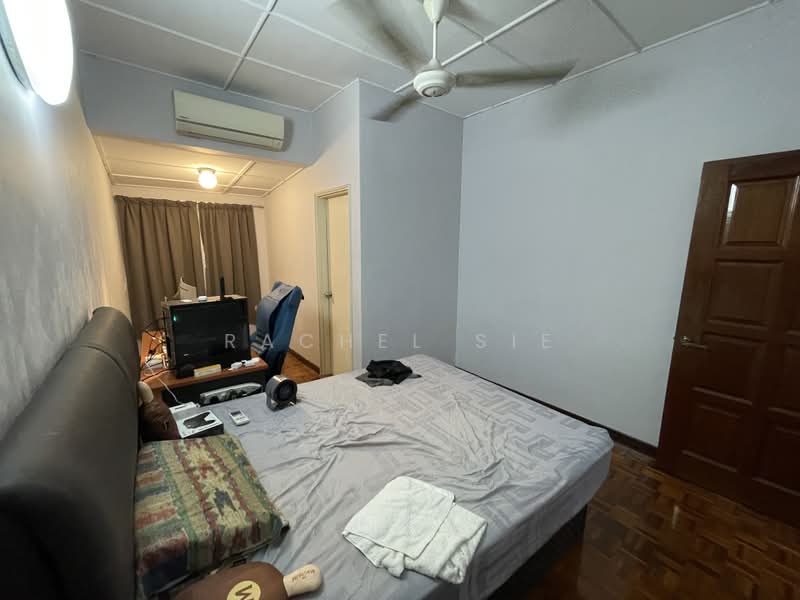 2-storey Terraced House for Sale in Taman Tun Dr Ismail (Kuala Lumpur) - Rachel Sie - Bedroom - PropertyGuru.com.my