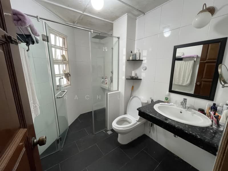 2-storey Terraced House for Sale in Taman Tun Dr Ismail (Kuala Lumpur) - Rachel Sie - Bathroom - PropertyGuru.com.my