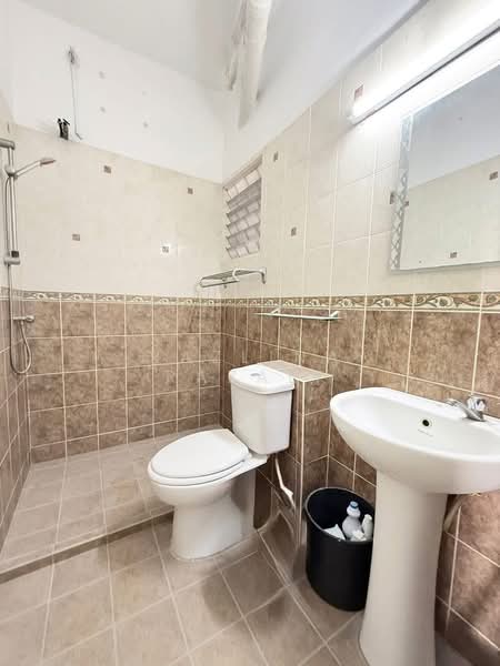 Rumah Teres untuk Dijual di Usj 2 (Subang Jaya) - Razlina Razali - Bathroom - PropertyGuru.com.my