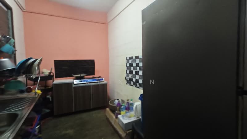 Flat for Sale at Rumah Pangsa Batu Berendam - CHIN FN - Kitchen - PropertyGuru.com.my
