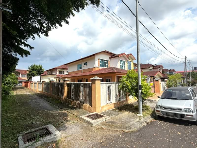 Semi-Detached House for Sale in Taman Impiana 2 (Teluk Intan) - Kelvin Foo - Exterior - PropertyGuru.com.my