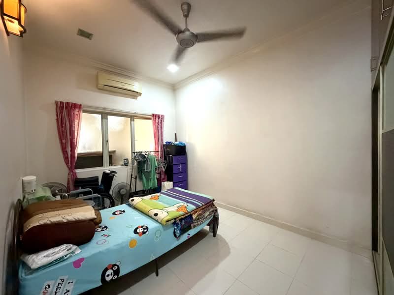 Semi-Detached House for Sale in Taman Impiana 2 (Teluk Intan) - Kelvin Foo - Bedroom - PropertyGuru.com.my