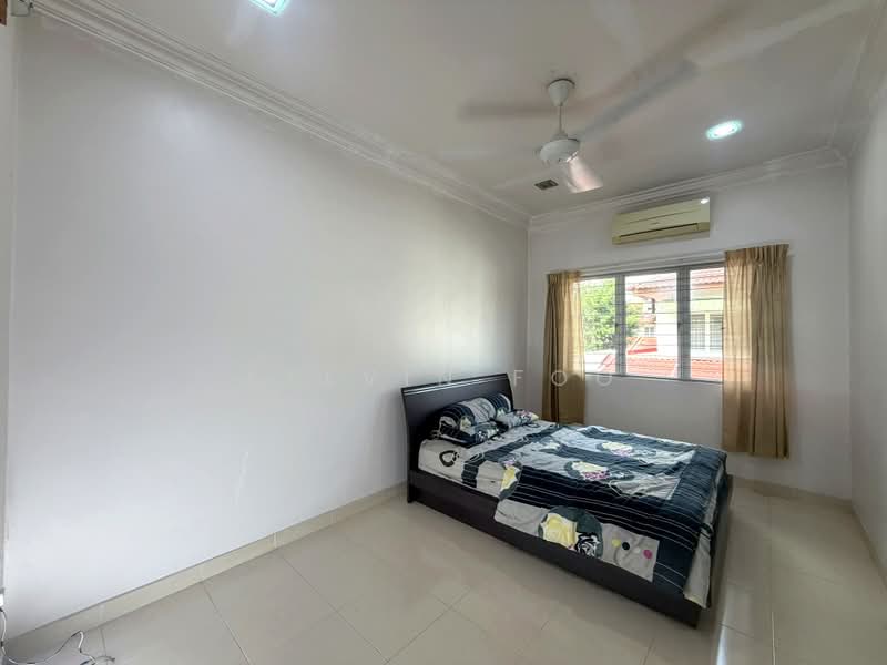 Semi-Detached House for Sale in Taman Impiana 2 (Teluk Intan) - Kelvin Foo - Bedroom - PropertyGuru.com.my