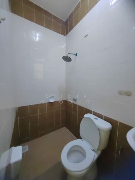 Rumah Bandar untuk Disewa di Sungai Long (Bandar Sungai Long) - Alicia Choong - Bathroom - PropertyGuru.com.my