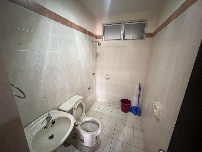 Condominium for Sale at Impian Heights - Winnie Lee - Bathroom - PropertyGuru.com.my