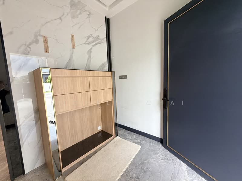 Bungalow for Rent in Bandar Sungai Long (Selangor) - Michelle Chai - Entrance - PropertyGuru.com.my