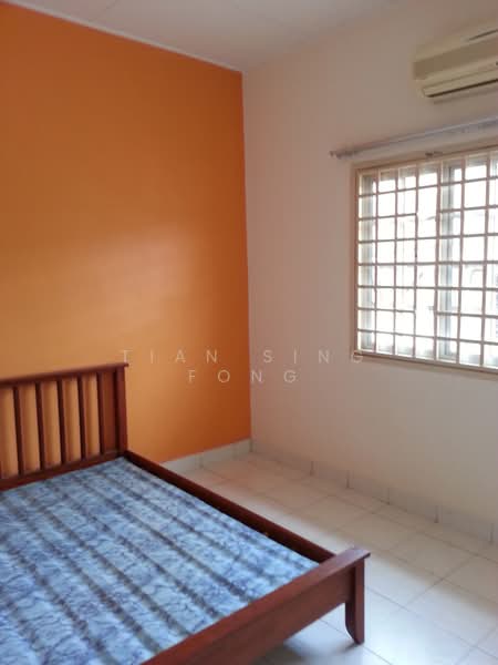 Terraced House for Sale in Bandar Kinrara Seksyen 5 (Bandar Kinrara) - Tian Sing Fong - Bedroom - PropertyGuru.com.my