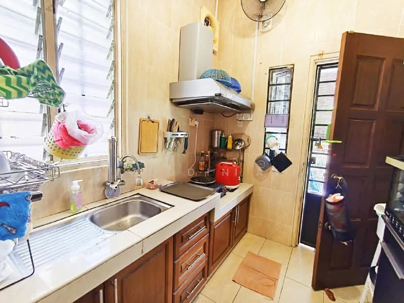 Rumah Teres 2 Tingkat untuk Dijual di Kota Kemuning (Shah Alam) - Aizuddin Ali - Kitchen - PropertyGuru.com.my