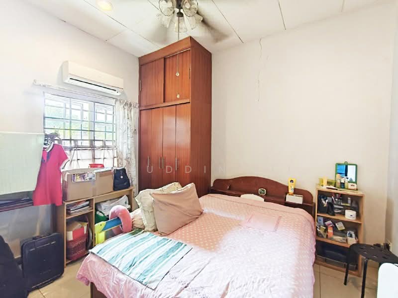 Rumah Teres 2 Tingkat untuk Dijual di Kota Kemuning (Shah Alam) - Aizuddin Ali - Bedroom - PropertyGuru.com.my