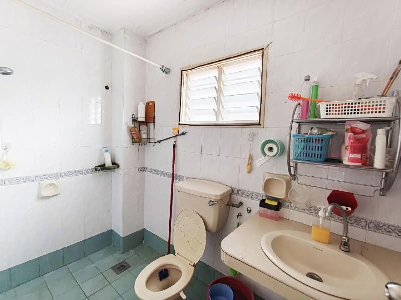 Rumah Teres 2 Tingkat untuk Dijual di Kota Kemuning (Shah Alam) - Aizuddin Ali - Bathroom - PropertyGuru.com.my