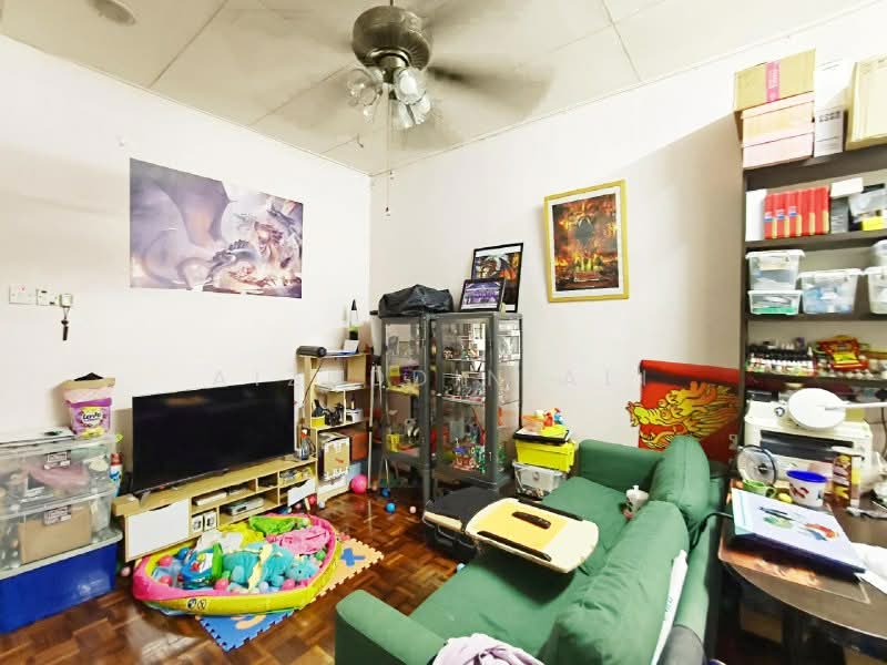 Rumah Teres 2 Tingkat untuk Dijual di Kota Kemuning (Shah Alam) - Aizuddin Ali - Living Room - PropertyGuru.com.my