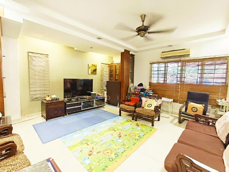 Rumah Teres 2 Tingkat untuk Dijual di Kota Kemuning (Shah Alam) - Aizuddin Ali - Living Room - PropertyGuru.com.my