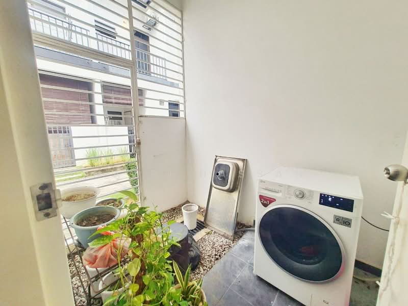 Rumah Berkembar untuk Dijual di Kuala Selangor (Selangor) - Nazri Hassan - PropertyGuru.com.my