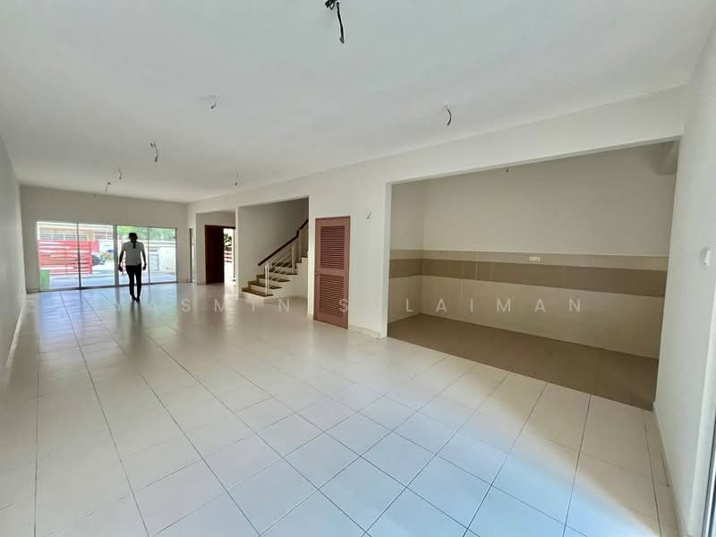 2-storey Terraced House for Sale in Denai Alam (Shah Alam) - Yasmin Sulaiman - Living Room - PropertyGuru.com.my