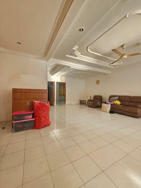 Rumah Teres 2 Tingkat untuk Dijual di Taman Desa Cemerlang (Ulu Tiram) - Sharon Ong - Living Room - PropertyGuru.com.my