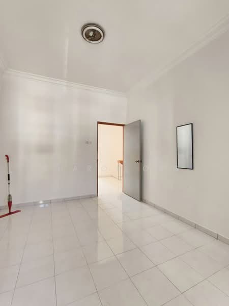 Rumah Teres 2 Tingkat untuk Dijual di Taman Desa Cemerlang (Ulu Tiram) - Sharon Ong - Interior - PropertyGuru.com.my