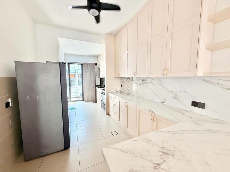 Terraced House for Sale in Elmina (Shah Alam) - Afiqah Baharuddin - Kitchen - PropertyGuru.com.my