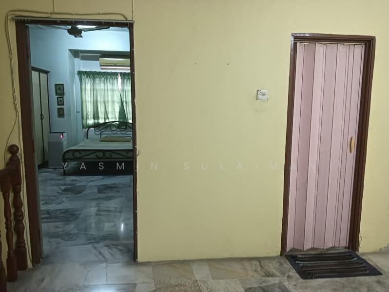 Rumah Teres 2 Tingkat untuk Dijual di Taman Sri Mewah 8 (Kapar) - Yasmin Sulaiman - Bedroom - PropertyGuru.com.my