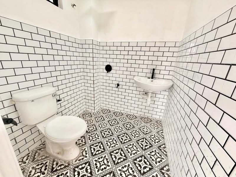 2-storey Terraced House for Sale in Seri Kembangan (Selangor) - Afiqah Baharuddin - Bathroom - PropertyGuru.com.my