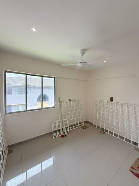 Rumah Flat untuk Dijual di Flat Taman Rinting - Melinda Ee - Interior - PropertyGuru.com.my