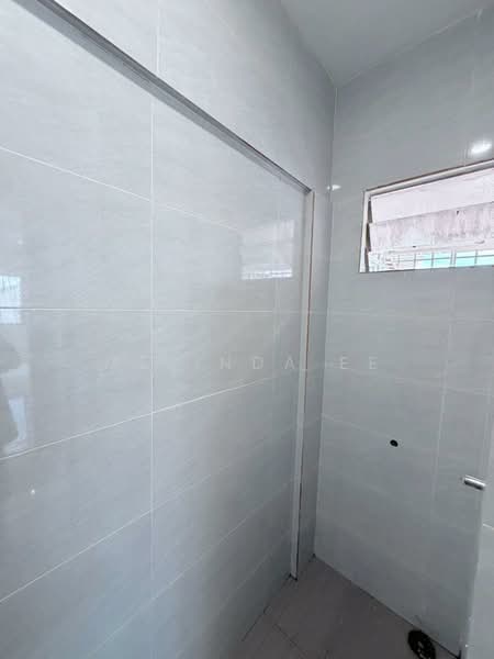 Rumah Flat untuk Dijual di Flat Taman Rinting - Melinda Ee - Bathroom - PropertyGuru.com.my