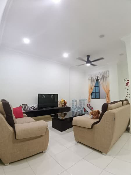 Rumah Teres untuk Dijual di Taman Kota Jaya (Kota Tinggi) - Ray Tung - Living Room - PropertyGuru.com.my