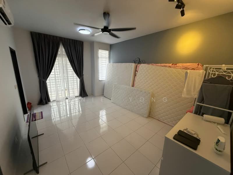 Rumah Teres 2 Tingkat untuk Dijual di Taman Bestari Perdana (Pasir Gudang) - Daniel Yong - Bedroom - PropertyGuru.com.my
