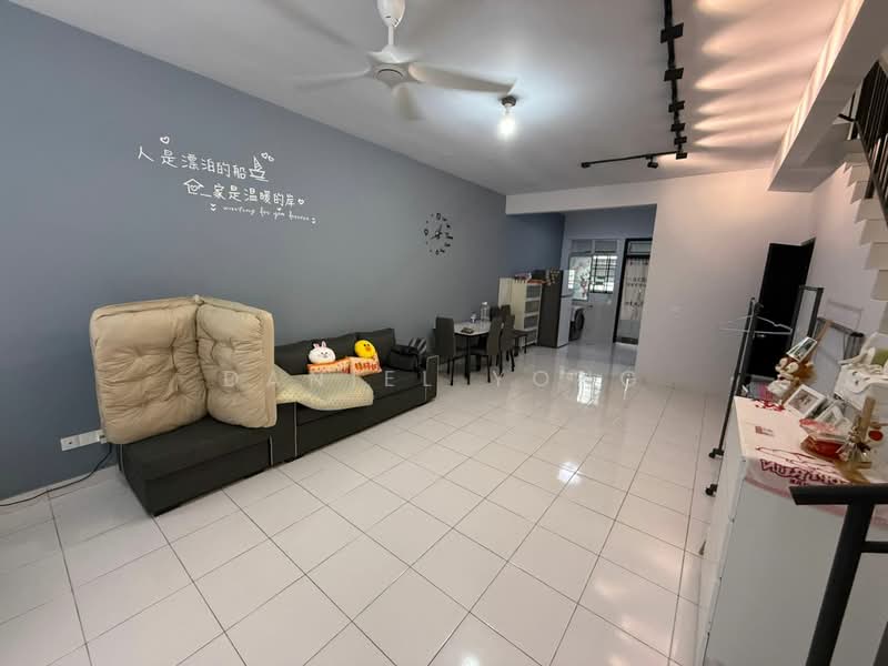 Rumah Teres 2 Tingkat untuk Dijual di Taman Bestari Perdana (Pasir Gudang) - Daniel Yong - Living Room - PropertyGuru.com.my