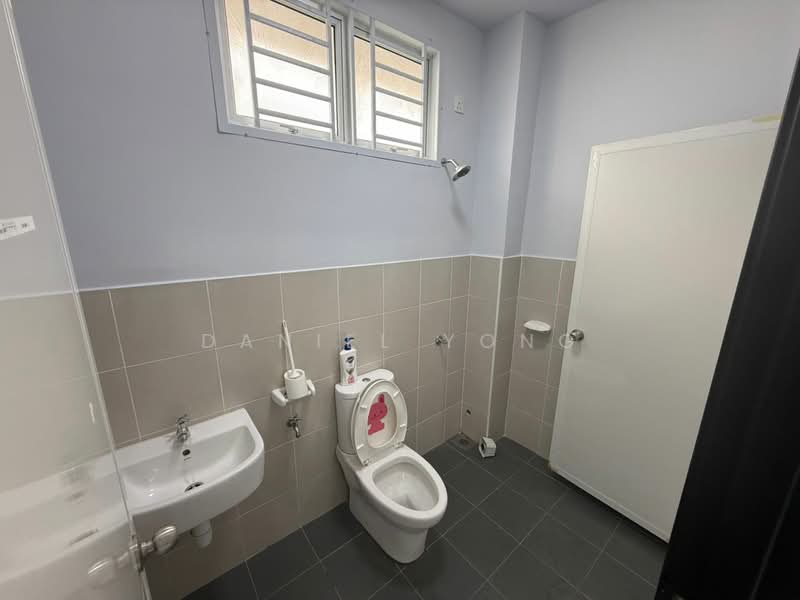 Rumah Teres 2 Tingkat untuk Dijual di Taman Bestari Perdana (Pasir Gudang) - Daniel Yong - Bathroom - PropertyGuru.com.my