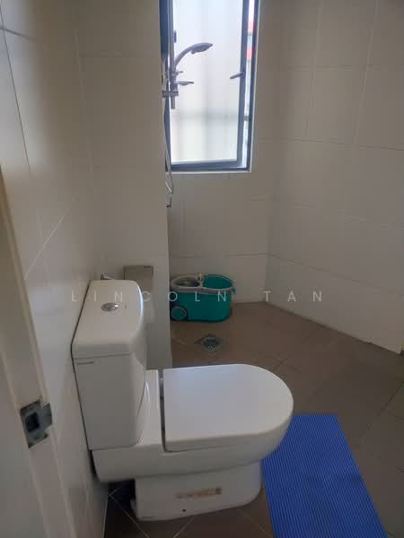 Service Residence for Sale at Zeva @ Equine South - Lincoln Tan - Bathroom - PropertyGuru.com.my