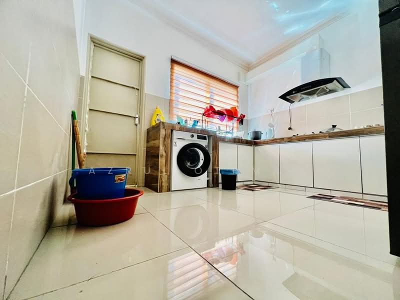 Rumah Teres 2 Tingkat untuk Dijual di Taman Nuri (Durian Tunggal) - Azrul Othman - Kitchen - PropertyGuru.com.my