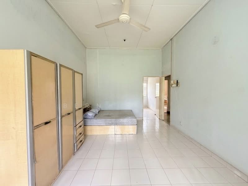 Bungalow for Sale in Seksyen 12 (Petaling Jaya) - Bernhardt . - PropertyGuru.com.my