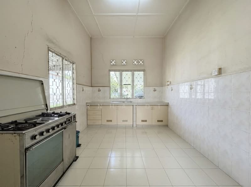 Bungalow for Sale in Seksyen 12 (Petaling Jaya) - Bernhardt . - PropertyGuru.com.my