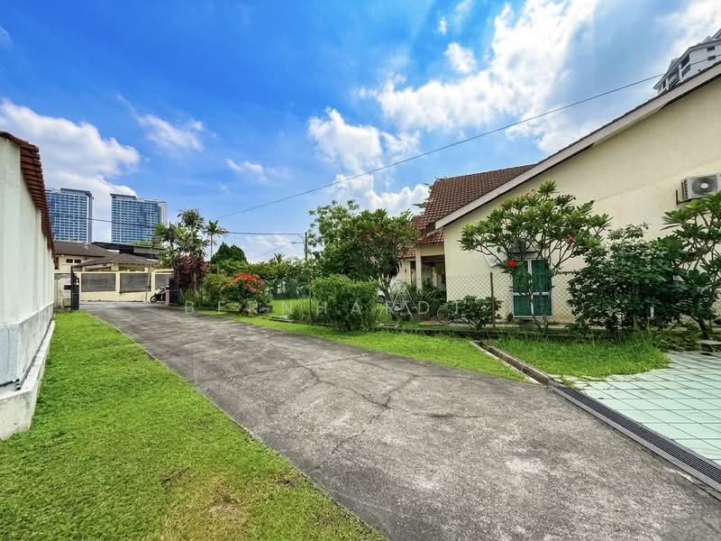 Bungalow for Sale in Seksyen 12 (Petaling Jaya) - Bernhardt . - PropertyGuru.com.my