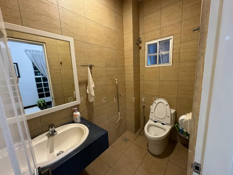 Bungalow for Sale in Taman Bukit Saujana (Kota Kinabalu) - Grace Teo - Bathroom - PropertyGuru.com.my