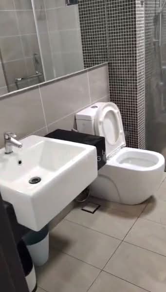 Apartment for Rent at V Residence Suites @ Sunway Velocity - Chin Chee Meng - Bathroom - PropertyGuru.com.my