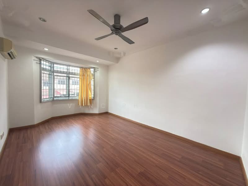 Rumah Teres 2 Tingkat untuk Dijual di Taman Desa Cheng Perdana (Cheng) - Vinc Pheng - Living Room - PropertyGuru.com.my