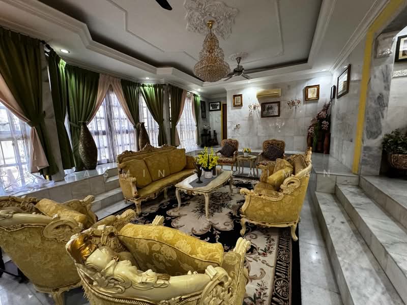 Bungalow for Sale in Taman Paroi Jaya (Paroi) - Yasmin Sulaiman - Living Room - PropertyGuru.com.my