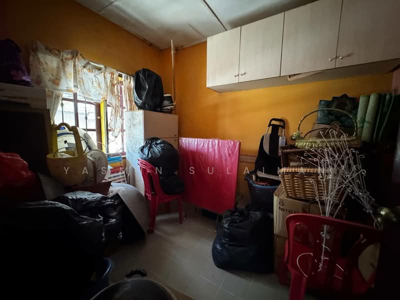 Bungalow for Sale in Taman Paroi Jaya (Paroi) - Yasmin Sulaiman - PropertyGuru.com.my