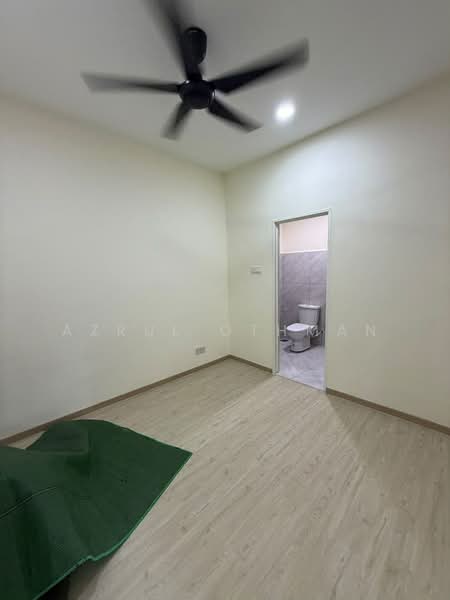 Rumah Teres 1 Tingkat untuk Dijual di Taman Bukit Mutiara (Seremban) - Azrul Othman - Bathroom - PropertyGuru.com.my