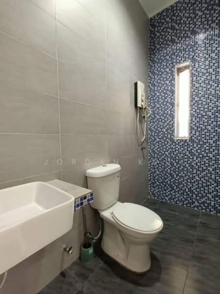 Bungalow for Rent in Kampung Kebun Teh (Johor Bahru) - Jordan Kau - PropertyGuru.com.my