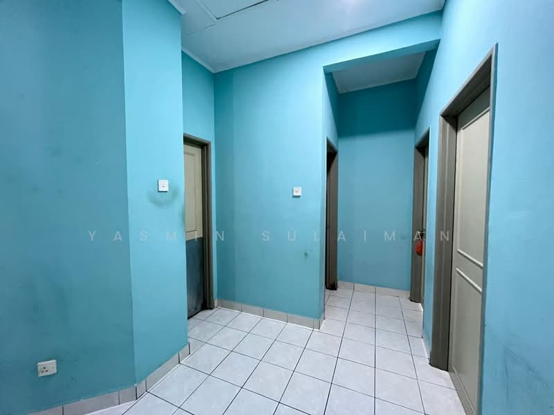 Pangsapuri untuk Dijual di Pangsapuri Seroja - Yasmin Sulaiman - Corridor - PropertyGuru.com.my