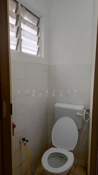 Rumah Flat untuk Dijual di Taman Medan Cahaya - Nor Azhar Azlan - Bathroom - PropertyGuru.com.my