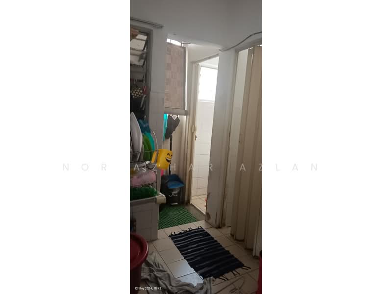 Rumah Flat untuk Dijual di Taman Medan Cahaya - Nor Azhar Azlan - Kitchen - PropertyGuru.com.my